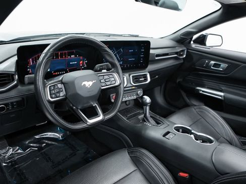 Used 2024 Ford Mustang GT Premium image 4