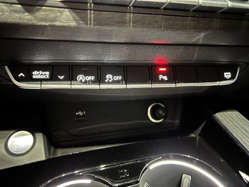 Used 2021 Audi A4 2.0T Premium w/ Convenience Package image 33