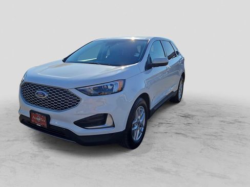 Used 2024 Ford Edge SEL image 4