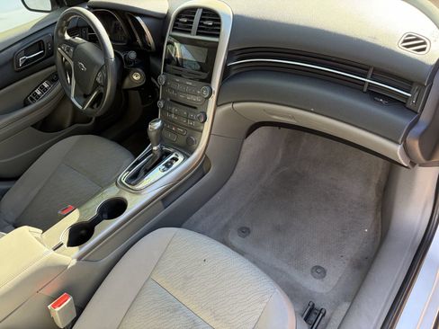Used 2013 Chevrolet Malibu LS FWD image 9