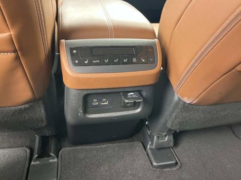 Certified 2024 Nissan Pathfinder Platinum w/ Cargo Package FWD image 19