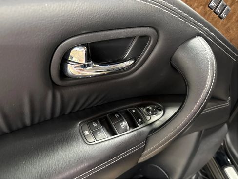 Used 2017 INFINITI QX80 2WD image 16
