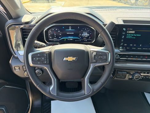 Used 2023 Chevrolet Silverado 1500 LT AWD/4WD image 13