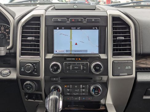 Used 2018 Ford F150 Lariat w/ Equipment Group 502A Luxury image 18