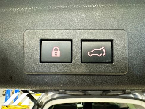 Certified 2022 Subaru Ascent Limited w/ Technology Package image 30