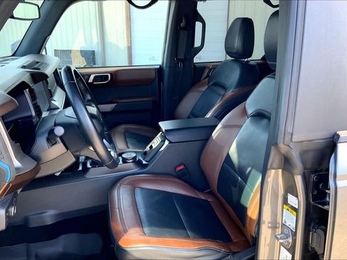 Certified 2022 Ford Bronco Outer Banks w/ Sasquatch Package image 8