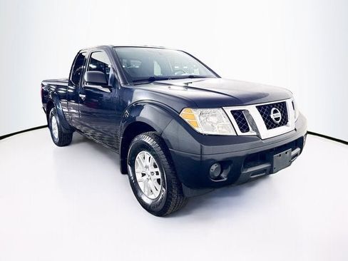 Used 2016 Nissan Frontier SV image 3