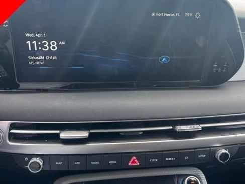 Used 2023 Hyundai Palisade SEL w/ Premium Package FWD image 13