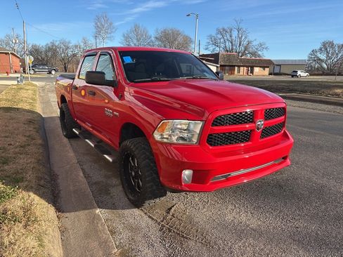 Used 2017 RAM 1500 Express image 8