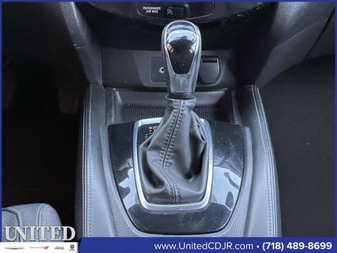 Used 2018 Nissan Rogue SL image 23