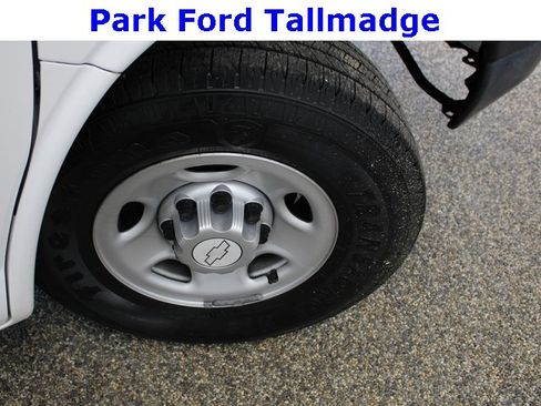 Used 2016 Chevrolet Express 2500 image 25