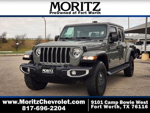 Used 2023 Jeep Gladiator Sport image 1