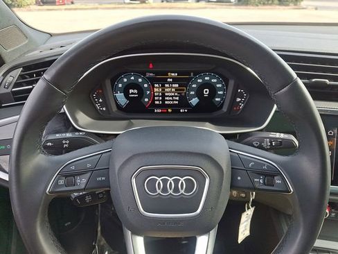 Used 2022 Audi Q3 2.0T Premium Plus image 24