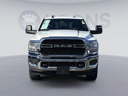 Used 2024 RAM 2500 Tradesman w/ Chrome Appearance Group image 11