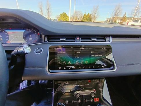 Used 2020 Land Rover Range Rover Evoque SE image 23