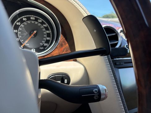 Used 2014 Bentley Flying Spur W12 image 23