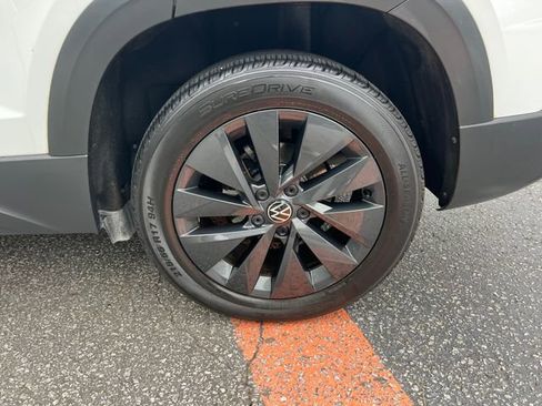 Used 2022 Volkswagen Taos S image 33