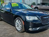 Used 2018 Chrysler 300 Limited w/ Safetytec Plus Group image 4