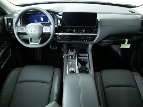 New 2026 Nissan Pathfinder SL AWD/4WD image 19