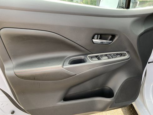 Used 2025 Nissan Versa SR w/ Trunk Package FWD image 17