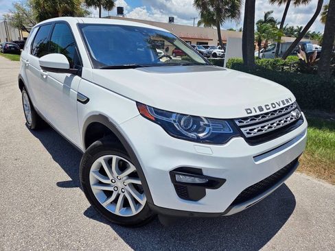 Used 2017 Land Rover Discovery Sport HSE AWD/4WD image 2