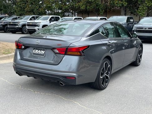 Used 2025 Nissan Altima 2.5 SR FWD image 7