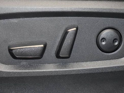 Certified 2025 Nissan Pathfinder SL AWD/4WD image 14