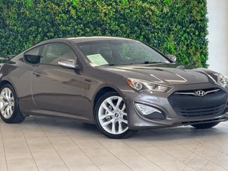 Used 2013 Hyundai Genesis 3.8 image 1