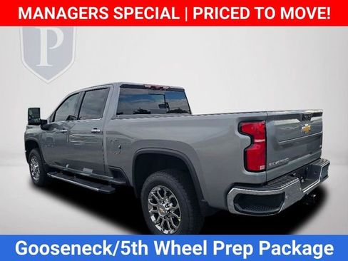 New 2026 Chevrolet Silverado 2500 LTZ w/ LTZ Premium Package AWD/4WD image 11