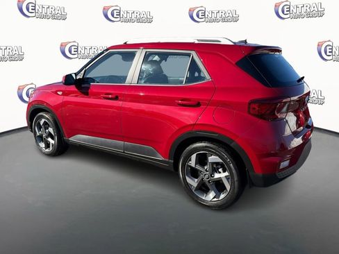 Certified 2023 Hyundai Venue Limited image 7