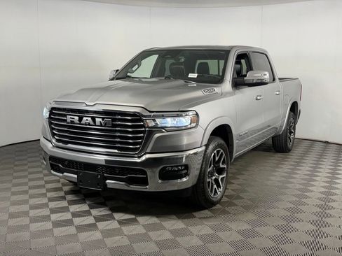 Used 2025 RAM 1500 Laramie AWD/4WD image 3