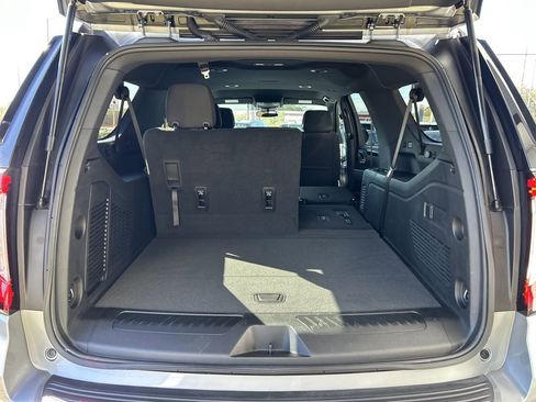 Certified 2024 GMC Yukon XL SLE w/ Gmc Pro Safety Plus Package image 11