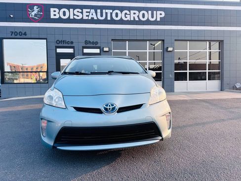 Used 2012 Toyota Prius Three FWD image 2