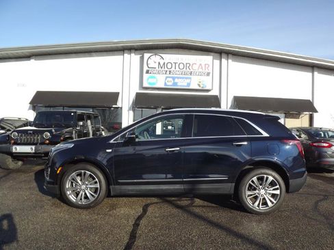 Used 2021 Cadillac XT5 Premium Luxury w/ LPO, Floor Liner Package image 2