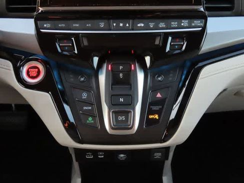 New 2026 Honda Odyssey Touring image 26