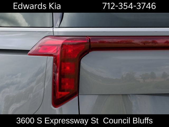 New 2027 Kia Carnival EX FWD image 13