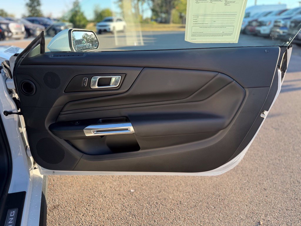 Used 2025 Ford Mustang GT Premium RWD image 11