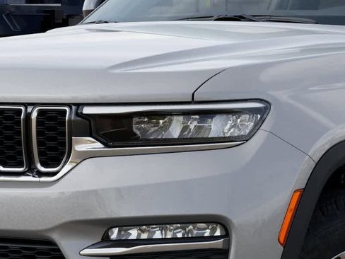 New 2025 Jeep Grand Cherokee Limited image 10