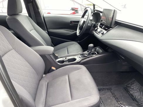 Used 2025 Toyota Corolla LE image 43