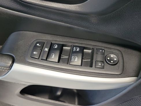 Used 2018 Jeep Cherokee Latitude Plus image 73