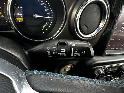 Used 2023 Jeep Wrangler Unlimited Rubicon 4xe image 28