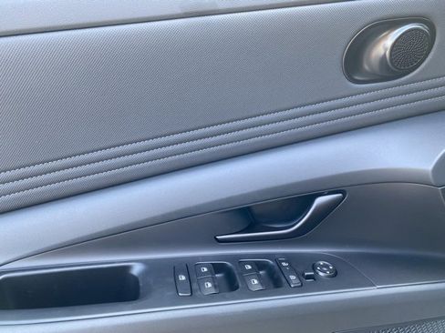 New 2025 Hyundai Elantra SEL image 20