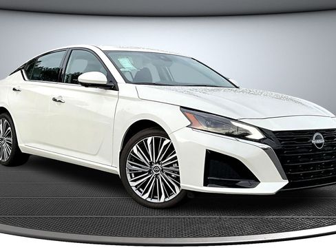 New 2025 Nissan Altima 2.5 SL image 1