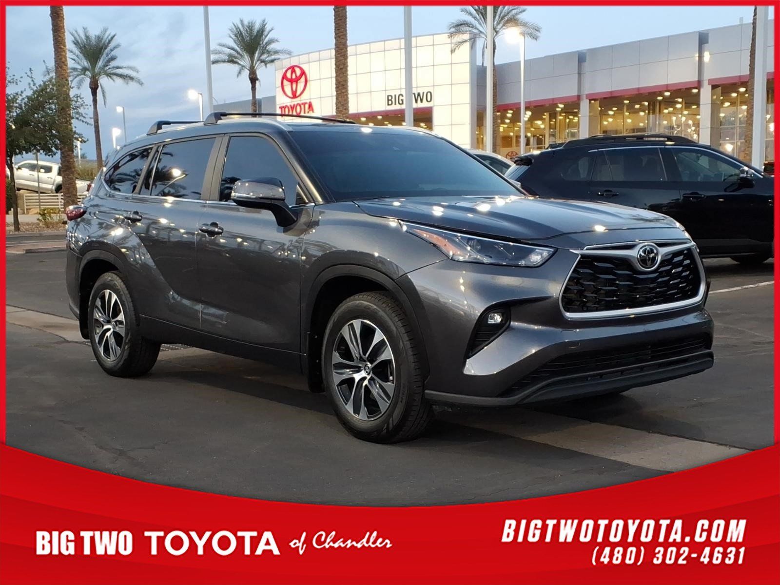 Used 2023 Toyota Highlander XLE FWD image 1