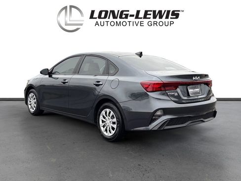 Used 2023 Kia Forte LX image 4