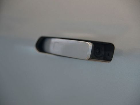 Used 2025 Chevrolet Equinox EV LT w/ Comfort Package image 13