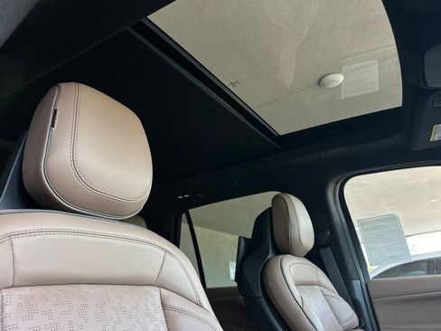 New 2026 Lincoln Navigator Black Label AWD/4WD image 18