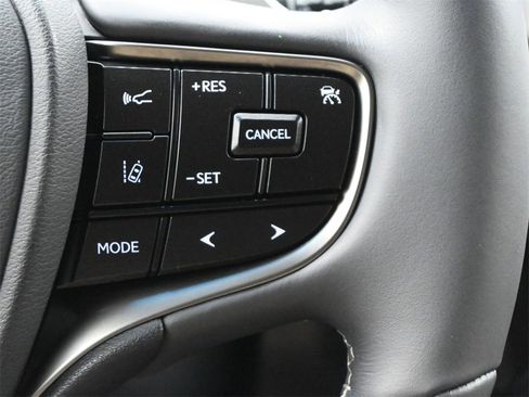 Used 2021 Lexus ES 300h w/ Premium Package image 8