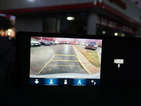 Used 2023 Acura MDX SH-AWD w/ Technology Package image 14