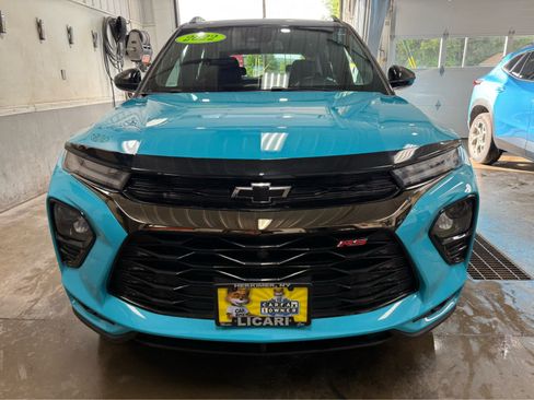 Used 2022 Chevrolet TrailBlazer RS w/ Convenience Package AWD/4WD image 2